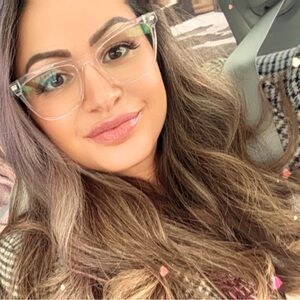 Meet your Posher, Sandra